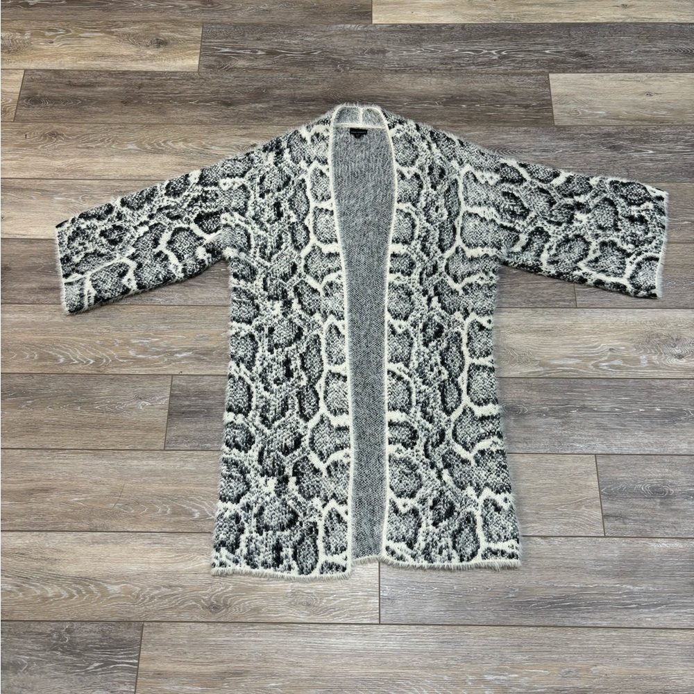 Coco+Carmen Cardigan Sz L/XL Animal Print Fuzzy Leopard Cozy Office Mobwife